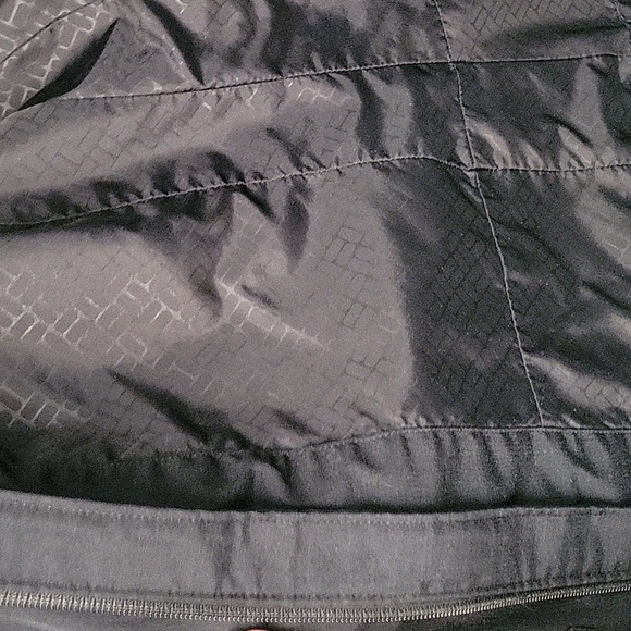 Columbia Women's Black Hooded Ski Jacket - Picture 9 of 9